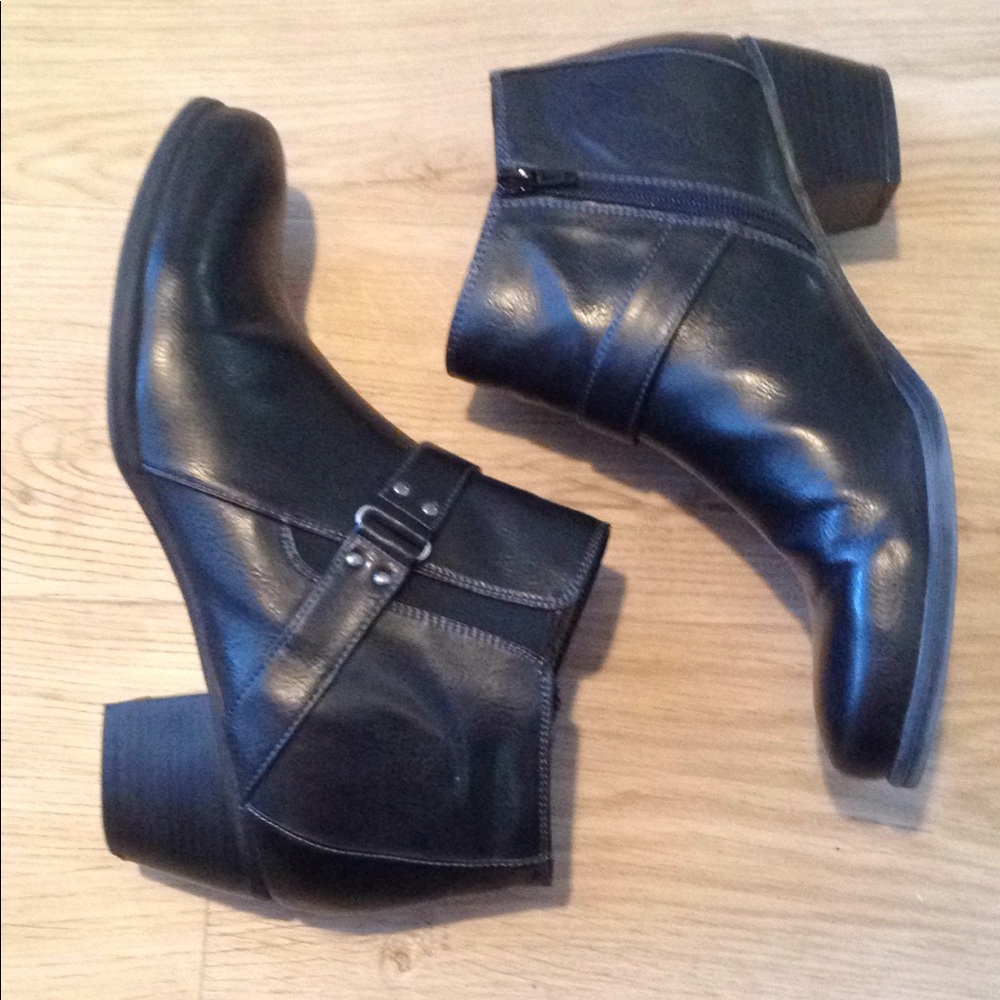 Naturalizer Black Booties, Size 10